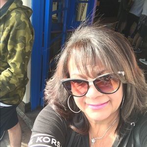 Meet your Posher, Cheryl